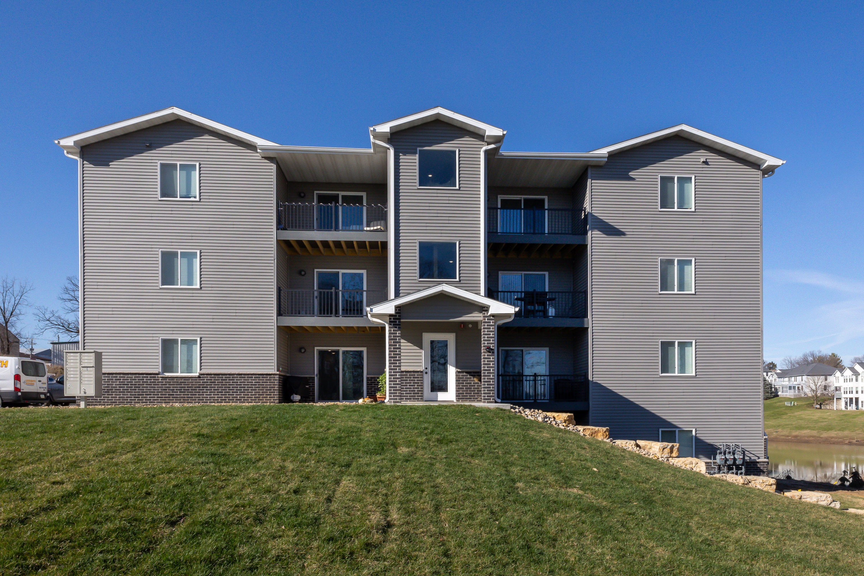 3130 Lake Ridge Drive #5